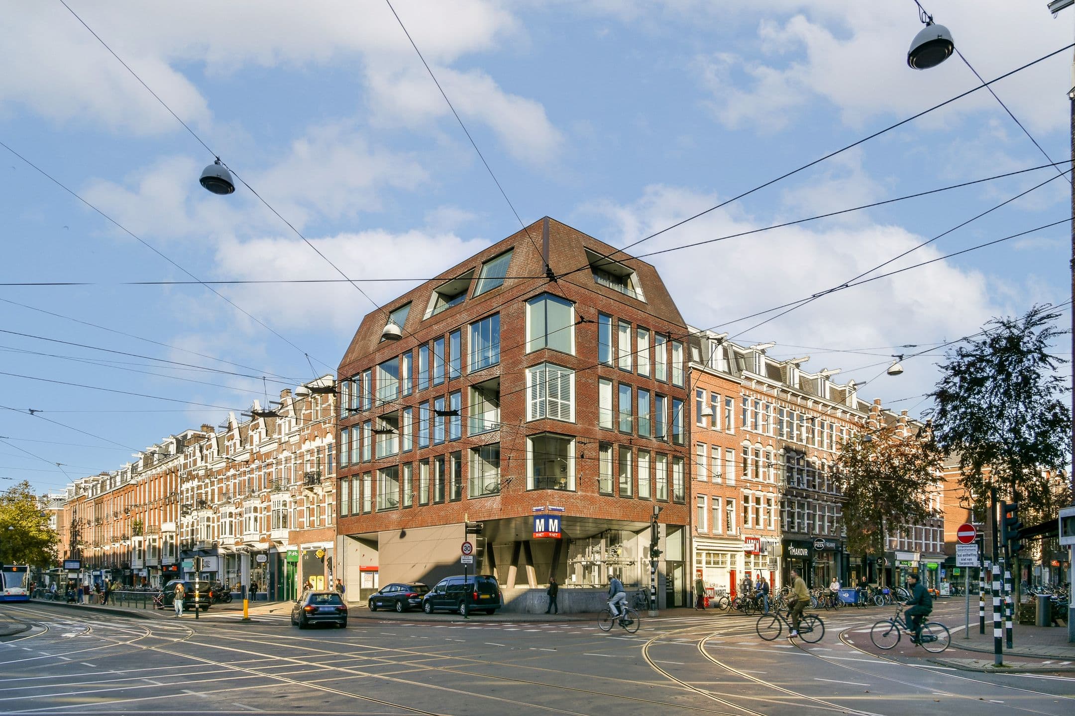 Apartment Ferdinand Bolstraat 136B